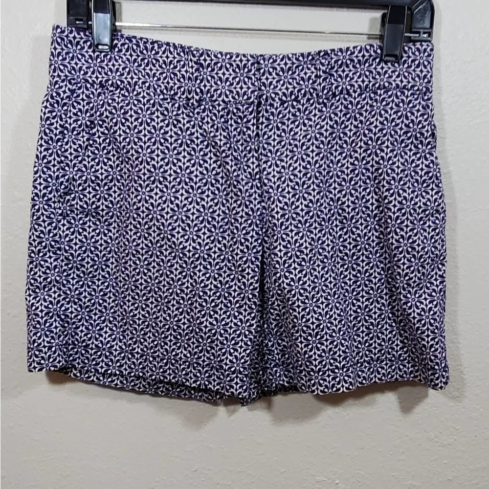 Loft blue and white floral print jacquard shorts size‎ 00